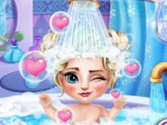 Baby Elsa Bath