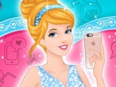 Cinderella Selfie Lover