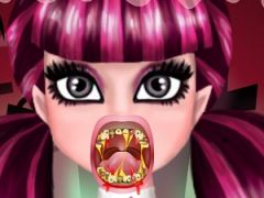 Draculaura Vampire Dentist